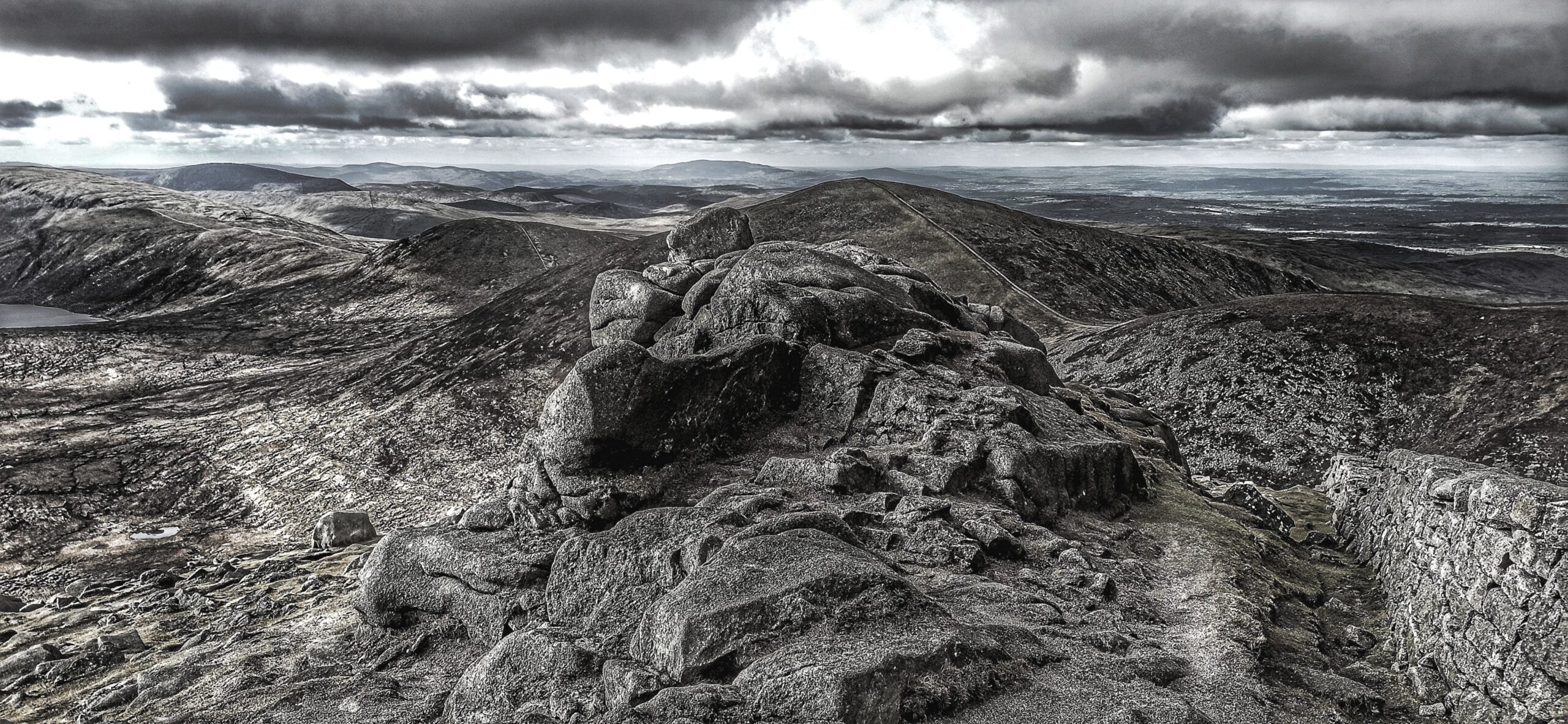 Wall on the Mourne Mountains Credit: Melanie Biausque (distributed via imaggeo.egu.eu)